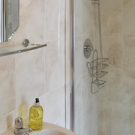 Semesterbostad Upper Floors At The Lawns *