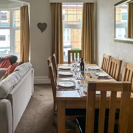 Upper Floors At The Lawns *